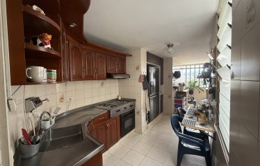 Apartamento en Edificio La Orquídea Barrio El Altico