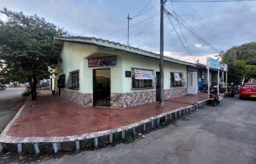 Casa Esquinera en Venta Barrio Sevilla