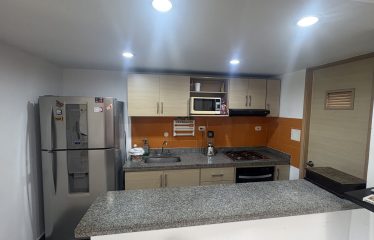 Casa de dos niveles en Venta Condominio Rosales
