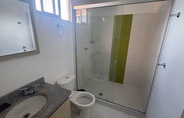 Casa de dos niveles en Venta Condominio Rosales