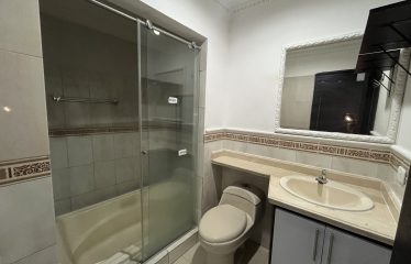 Casa Comercial Perfecta para Empresa en Barrio Altico