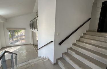 Casa Comercial Perfecta para Empresa en Barrio Altico