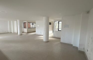 Edificio Comercial de Tres Niveles, en Arriendo y/o Venta Barrio Santa Librada